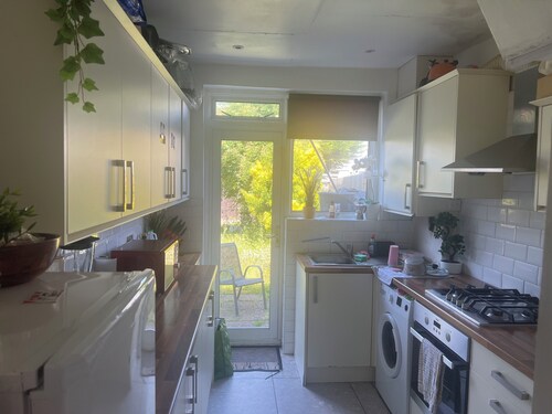 double Bedroom in Raynes Park/Wimbledon