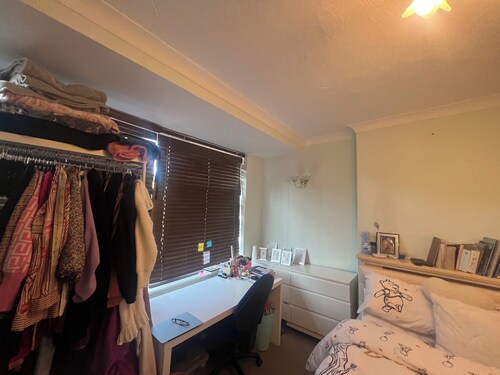 double Bedroom in Raynes Park/Wimbledon