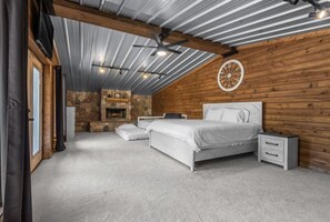 5 bedrooms, iron/ironing board, free WiFi, bed sheets