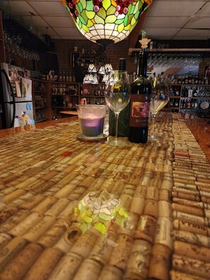 Bar (on property) - The 3R Bed N Breakfast PER ROOM price (Niles)