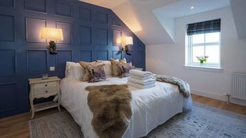 11 bedrooms, iron/ironing board, travel crib, free WiFi