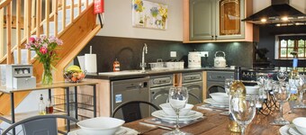 The Stables - UK45090