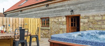 The Stables - UK45090