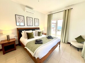 6 bedrooms, desk, iron/ironing board, free WiFi
