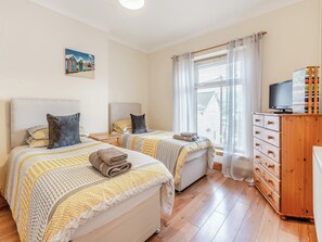 3 bedrooms, free WiFi, bed sheets
