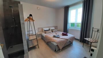 4 chambres, fer et planche Ă repasser, Wi-Fi gratuit, draps fournis