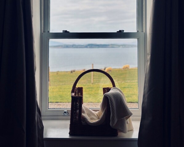 Interior - Bracken Cottage - sleeps 4 guests  in 2 bedrooms (Argyll)