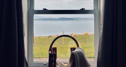 Bracken Cottage - sleeps 4 guests in 2 bedrooms