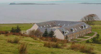 Blaeberry Cottage - sleeps 5 guests in 3 bedrooms