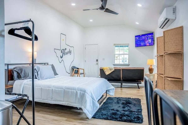 1 chambre, fer et planche à repasser, Wi-Fi, draps fournis