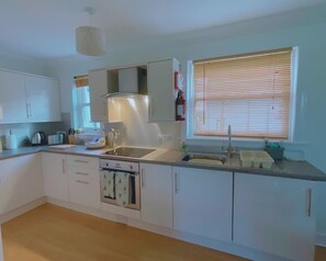 Frigorífic, microones, forn i torradora 