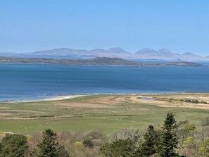 Property grounds - Foxglove Cottage - sleeps 4 guests  in 2 bedrooms (Argyll)