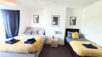 2 Schlafzimmer, Bügeleisen/Bügelbrett, kostenloses WLAN, Bettwäsche