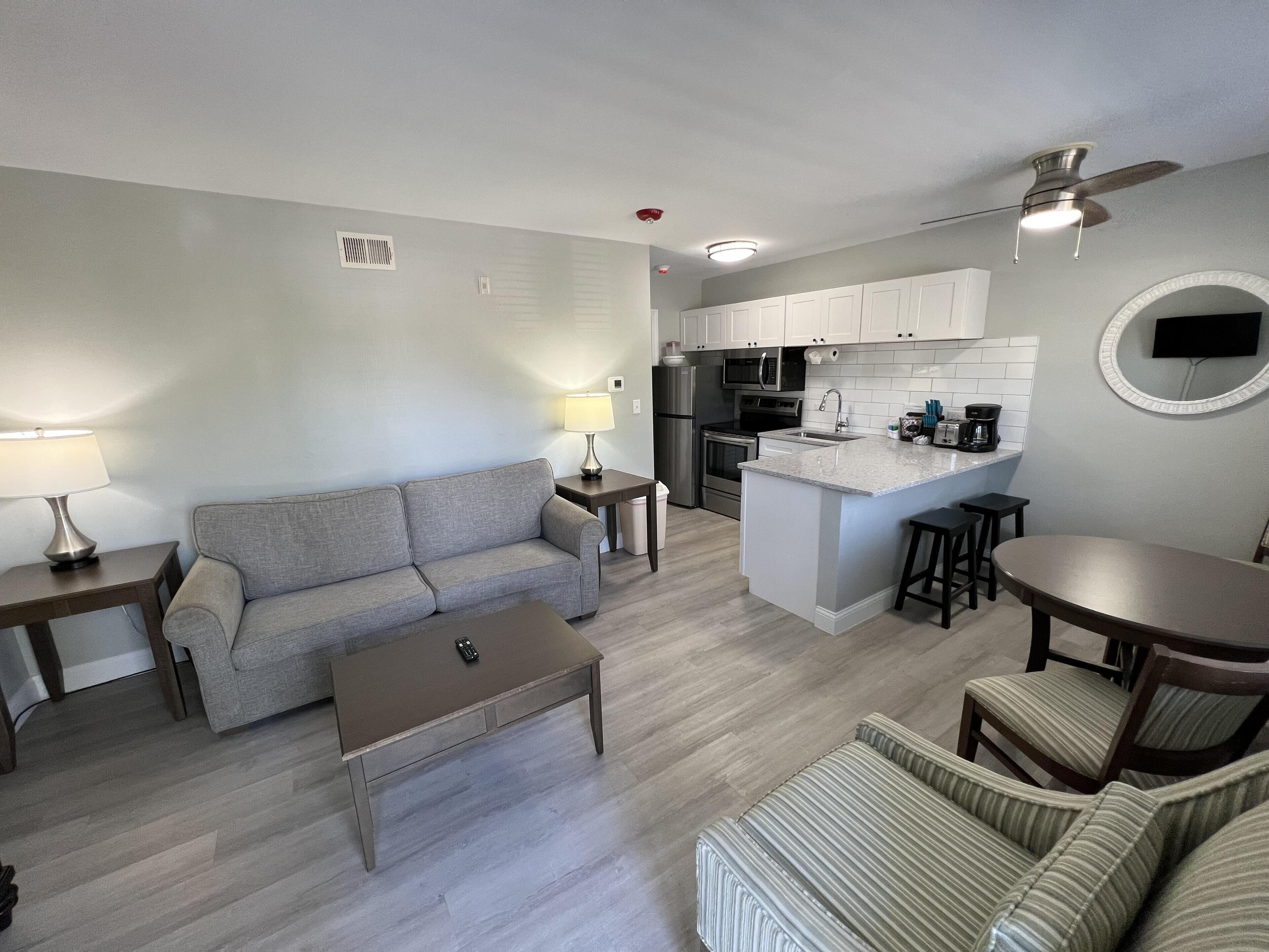 Lakeview Superior One-Bedroom Suite