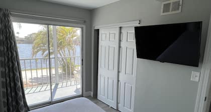 Lakeview Superior One-Bedroom Suite