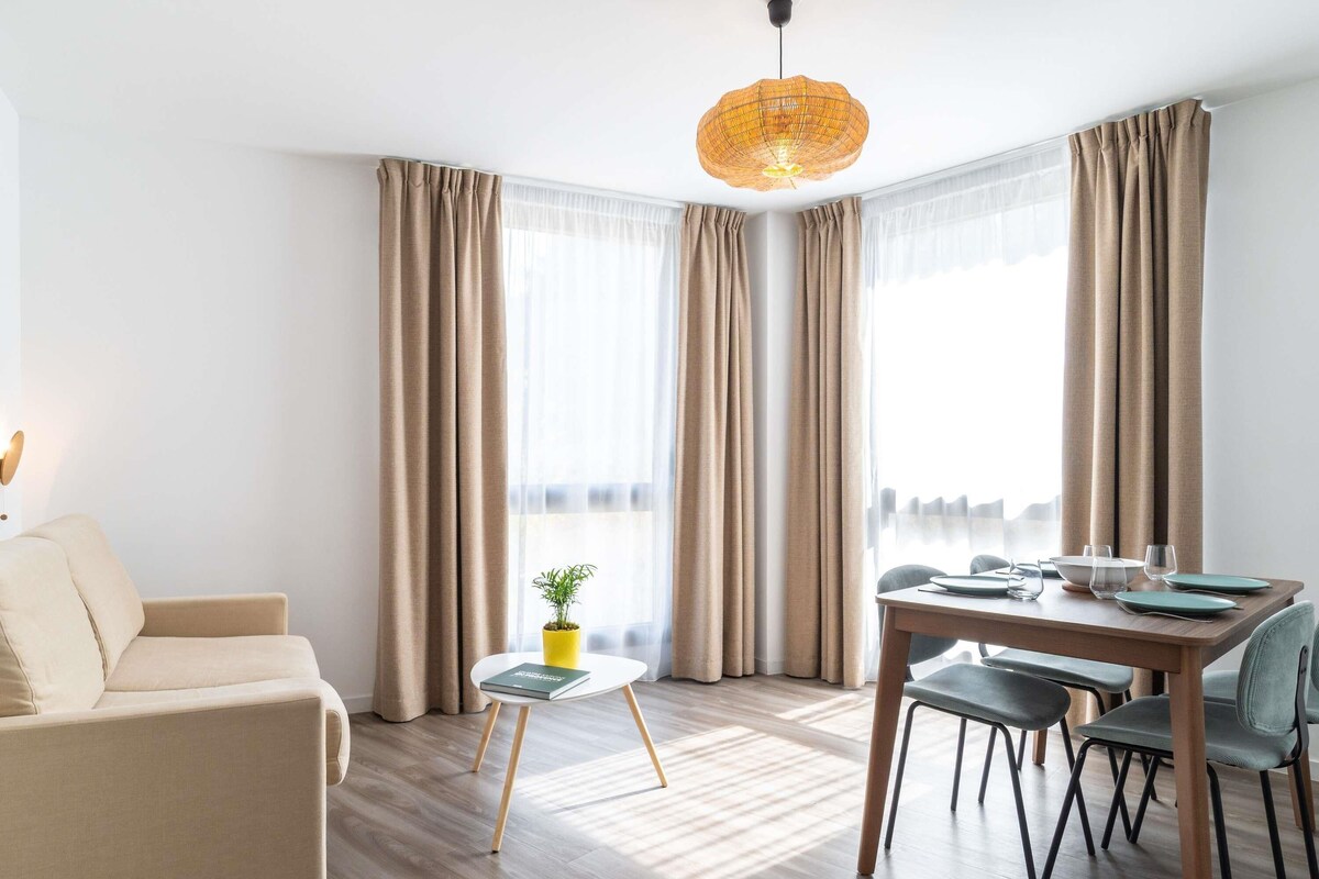Apartamento clásico, 1 habitación | Ropa de cama de alta calidad, caja fuerte, escritorio