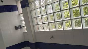 Comfort Double Room | Bathroom | Shower, rainfall showerhead, towels