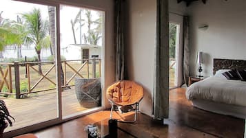 Memory-foam beds, in-room safe, individually decorated