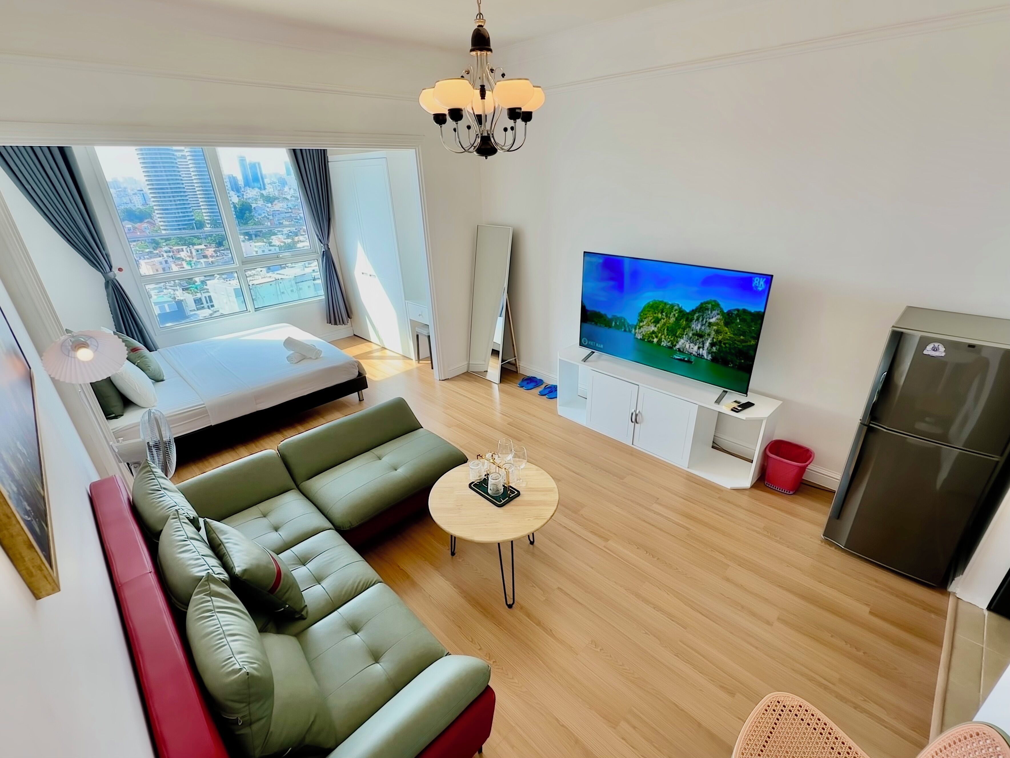 Studiosuite – premier, byutsikt | Sengetøy av topp kvalitet, memory foam-senger og minibar