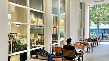 Coffee shop