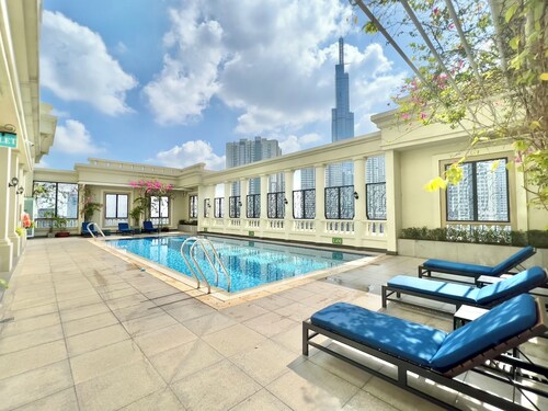 Diny ApartHotel - Rooftop Pool - The Manor 2