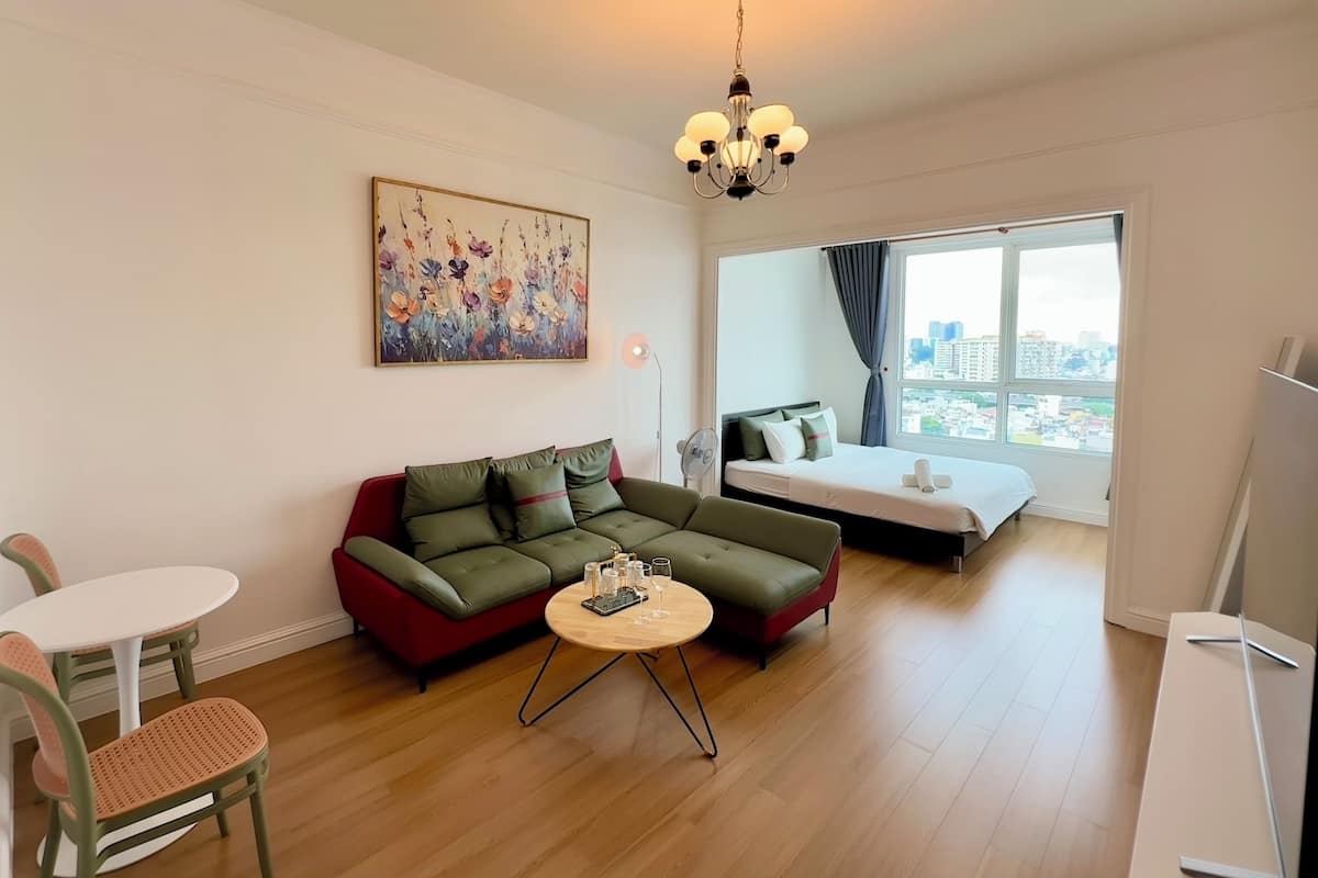 Premier Studio Suite, City View | 1 bedroom, premium bedding, memory foam beds, minibar