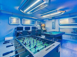 Games room - Amazing Themed Villa with Private Pool / Spa (Kissimmee)