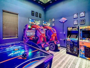 Games room - Amazing Themed Villa with Private Pool / Spa (Kissimmee)