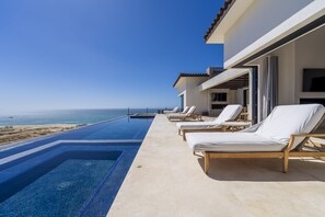 Piscine extérieure, piscine chauffée