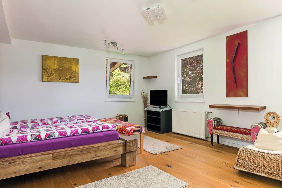 6 chambres, fer et planche à repasser, lit parapluie, Wi-Fi