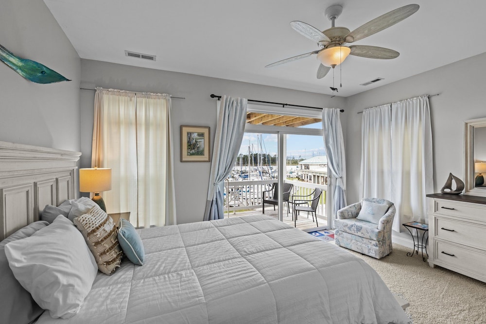 Beautiful Harbour Views! Fairfield Harbour Vrbo