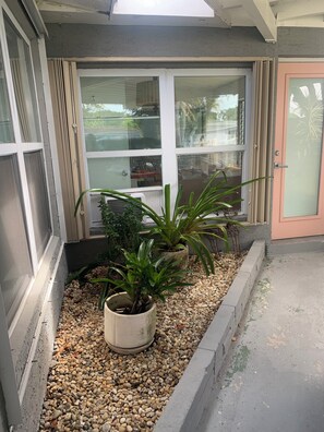 Exterior detail - Mid-century Bungalow in Pompano Beach (Pompano Beach)