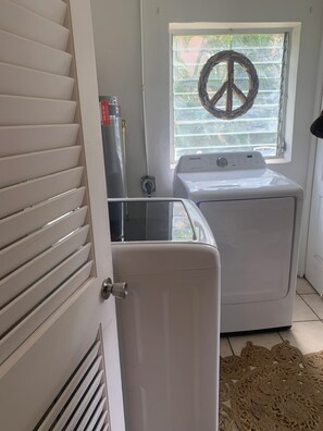 Interior - Mid-century Bungalow in Pompano Beach (Pompano Beach)