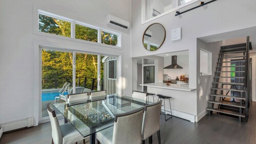 Beautiful Waterfront North Fork Home, Private Pool, Private Dock, Close to...