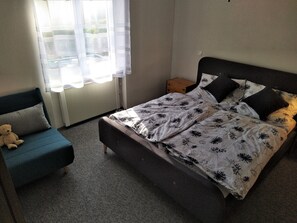 1 bedroom, iron/ironing board, WiFi, bed sheets