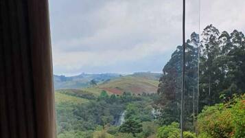 Smart TV 32 polegadas com canais a cabo, lareira