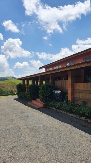 Voorkant van accommodatie