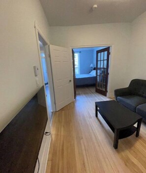 Interior - Beauty, Metro, parking, wi-fi, 2bdrm, A/C, Smart TV - 20% off stays 32 days + ! (Montréal)