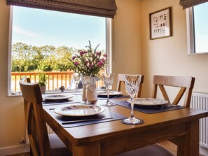 Dining - A beautiful park with lakes and something for everyone to enjoy. (Stowmarket)