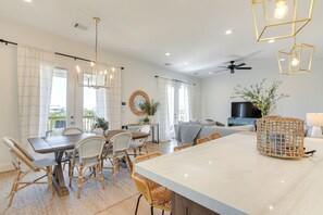 Dining - Near Terramar Beach! Family Getaway w/ Balcony (Galveston)