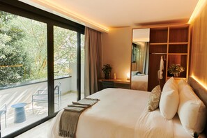 シグネチャー ルーム | 高級寝具、羽毛の掛け布団、低反発ベッド、セーフティボックス (室内)