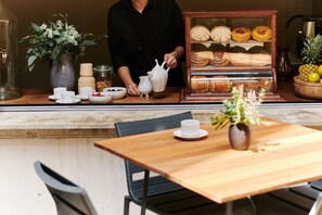 Free daily self-serve breakfast