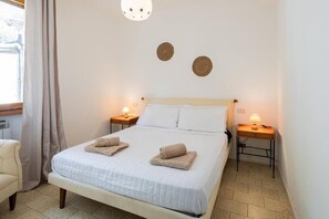 3 Schlafzimmer, Schreibtisch, kostenloses WLAN, Bettwäsche