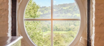 The Coach House - UK45027