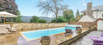 The Coach House - UK45027