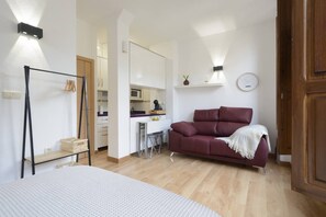 1 bedroom, iron/ironing board, travel cot, WiFi