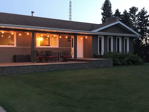 Wapati Bluffs and Suites
