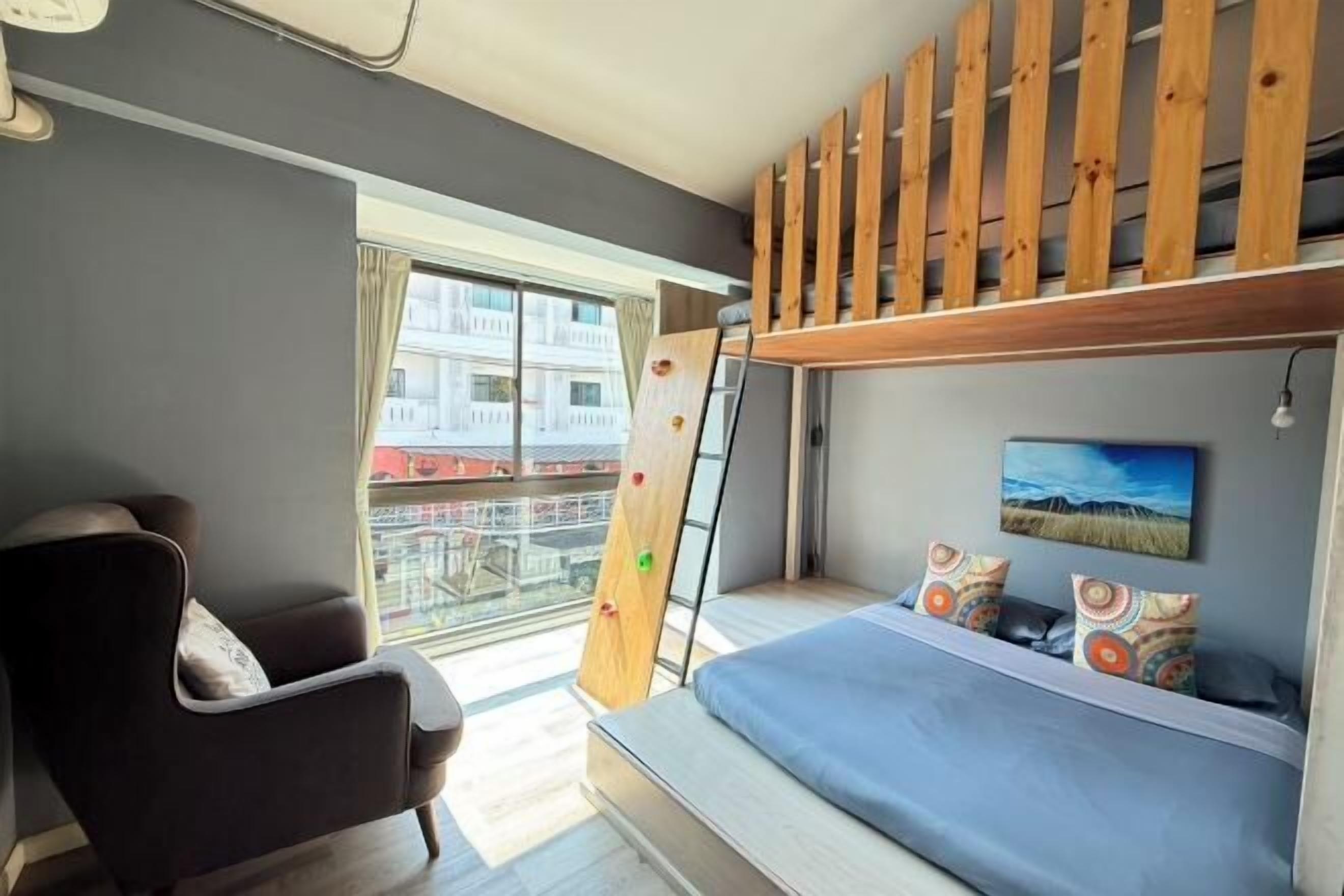 In-room safe, individually decorated, desk, laptop workspace