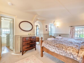 2 bedrooms, free WiFi, bed sheets - 2 bedroom accommodation in Reedham (Reedham)