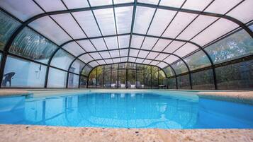 Innenpool, beheizter Pool